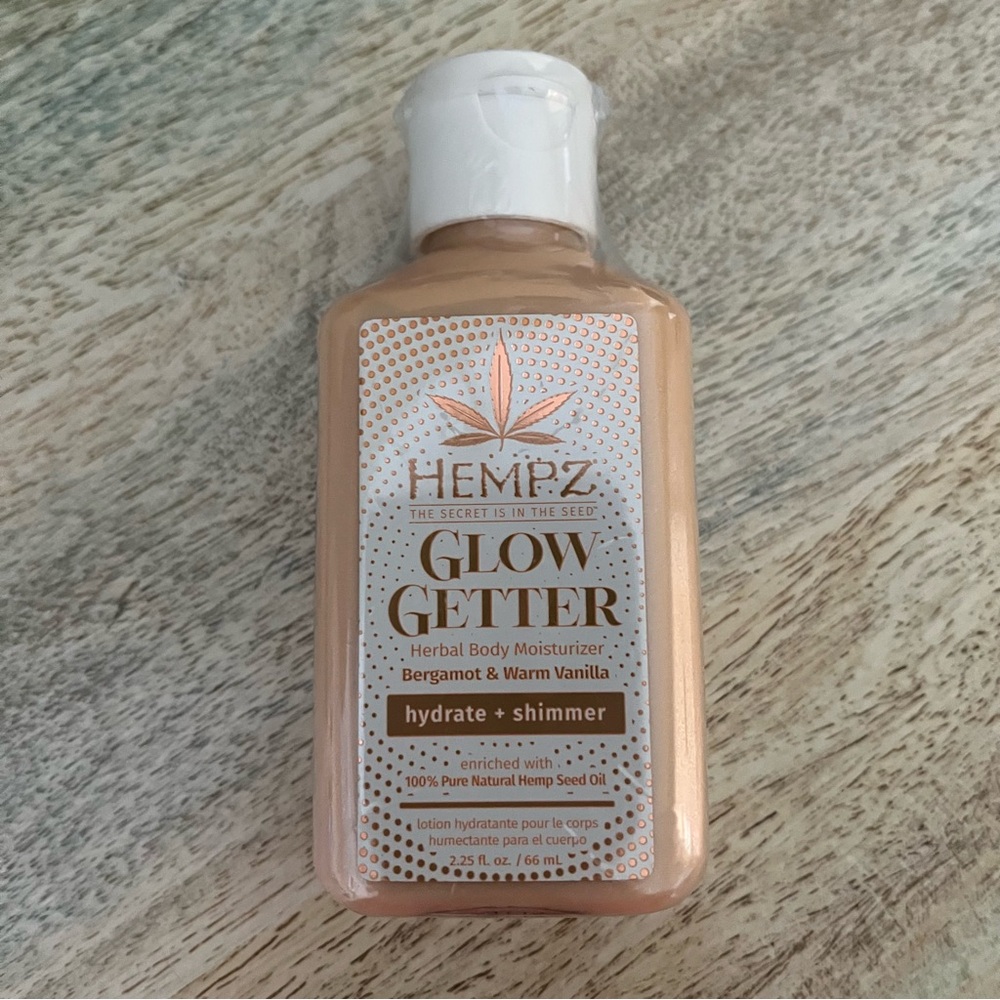 NEW Hempz Glow Getter Herbal Body Moisturizer - Warm Tan 2.25oz